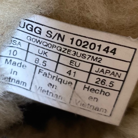 Ugg Women’s Naiyah Lace-Back Genuine Shearling Suede boots Chestnut Size 10 - Picture 8 of 11